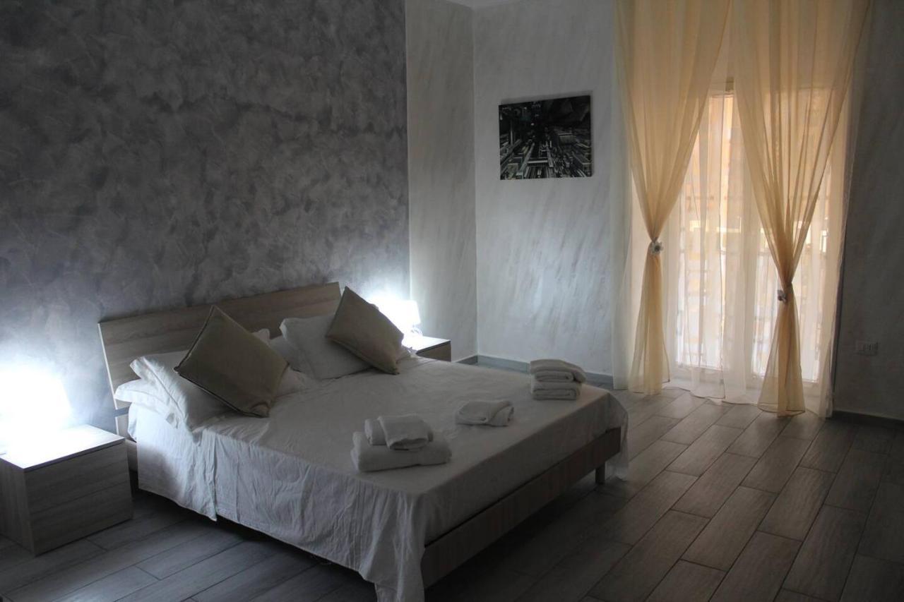Casa Vacanza Grey Aparthotel Napoli Bagian luar foto