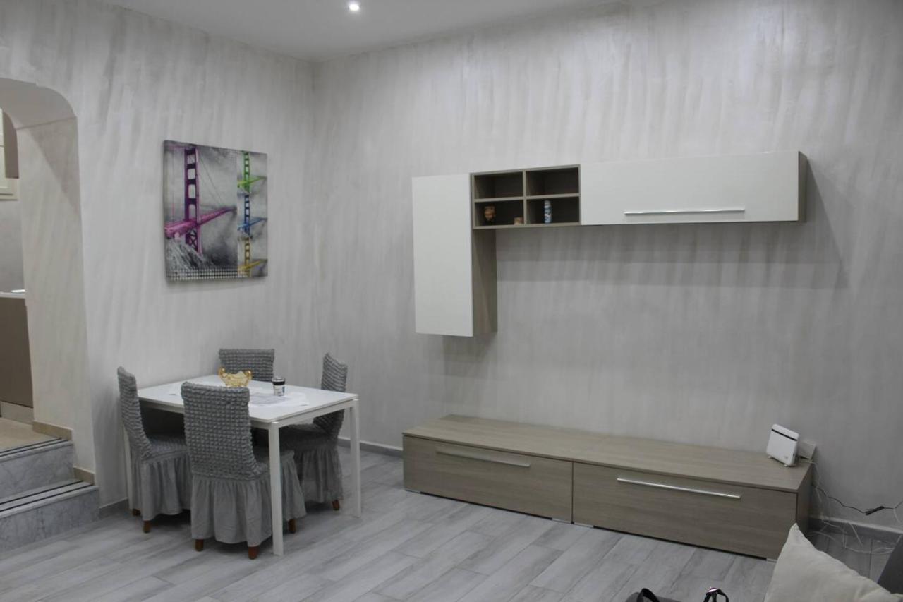Casa Vacanza Grey Aparthotel Napoli Bagian luar foto
