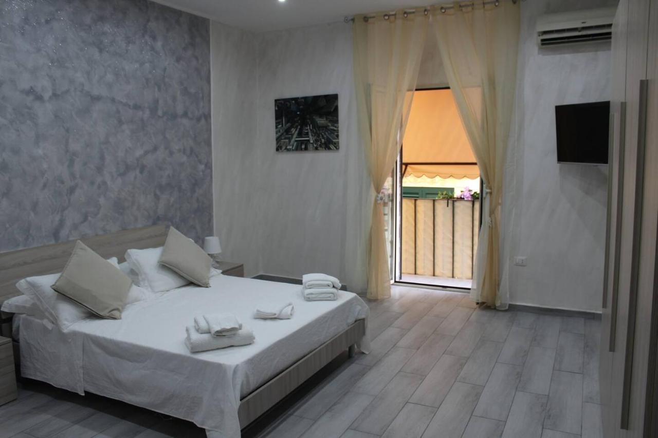 Casa Vacanza Grey Aparthotel Napoli Bagian luar foto