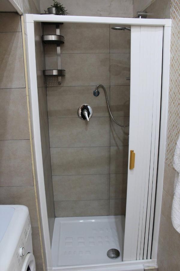 Casa Vacanza Grey Aparthotel Napoli Bagian luar foto
