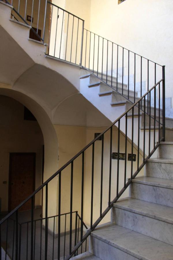 Casa Vacanza Grey Aparthotel Napoli Bagian luar foto
