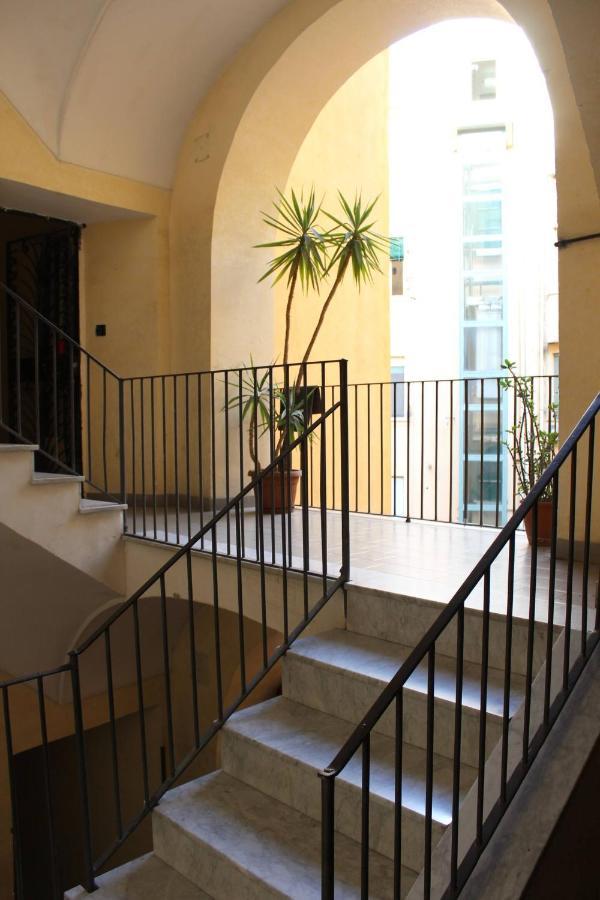 Casa Vacanza Grey Aparthotel Napoli Bagian luar foto