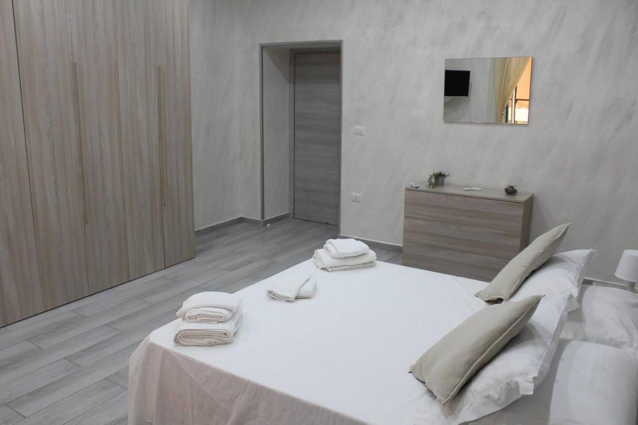 Casa Vacanza Grey Aparthotel Napoli Bagian luar foto